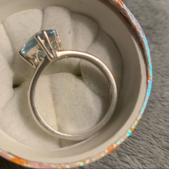 3 ct genuine sterling silver blue topaz ring - Picture 3 of 6